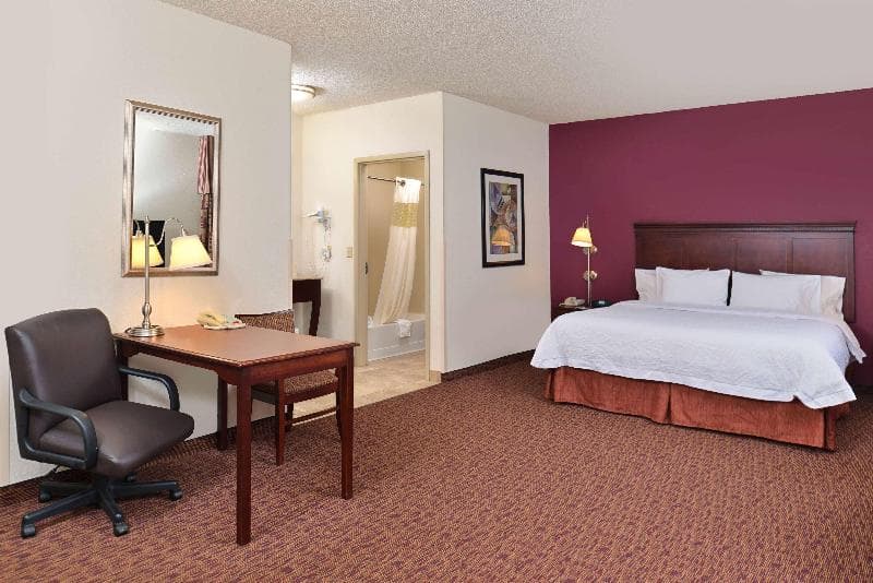 Hampton Inn & Suites Muncie 2