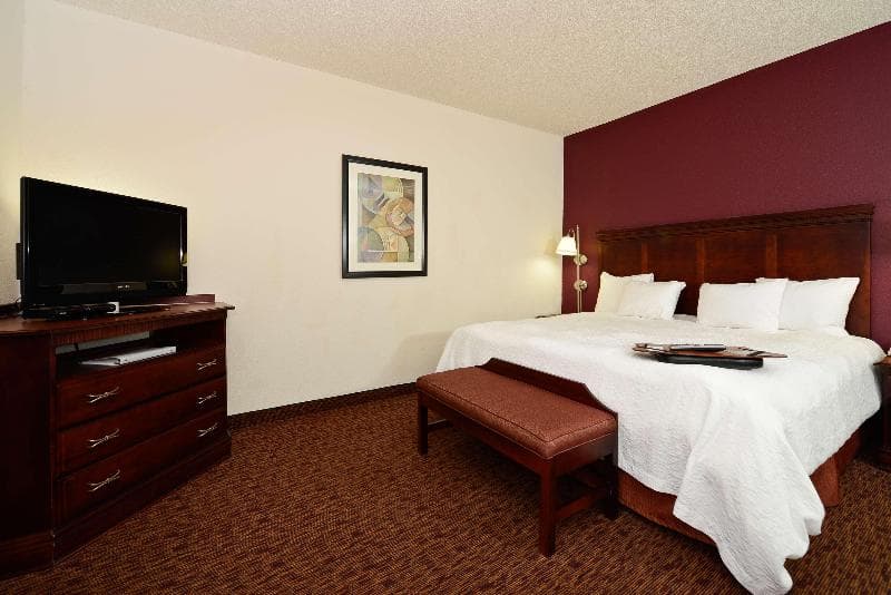 Hampton Inn & Suites Muncie 5