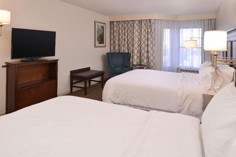Hampton Inn & Suites Pueblo-Southgate 2