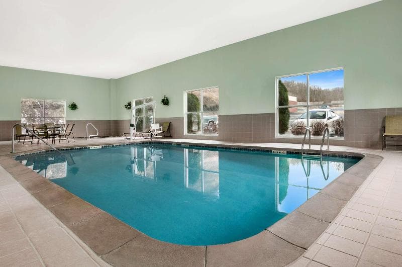 Hampton Inn Athens 3