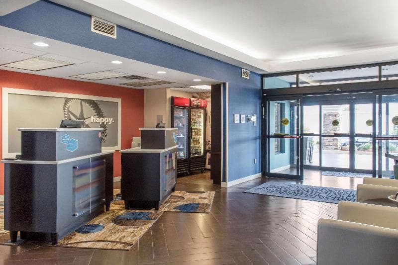 Hampton Inn Douglas 5