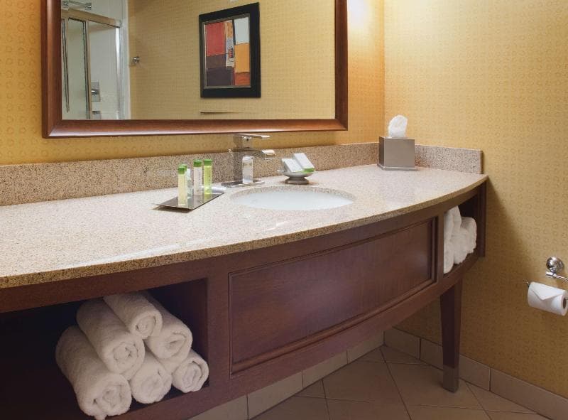 DoubleTree by Hilton Johnson City 4