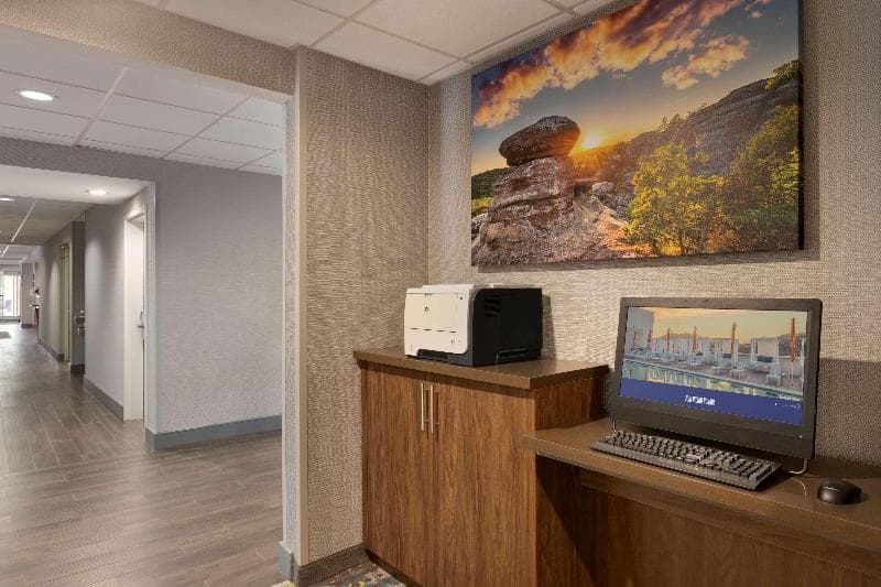 Hampton Inn St. Louis-Columbia 1