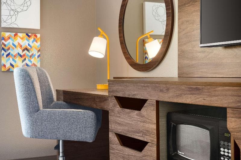 Hampton Inn St. Louis-Columbia 2
