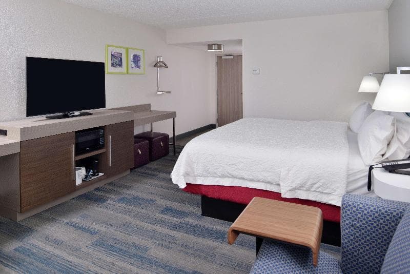 Hampton Inn Greenville 2