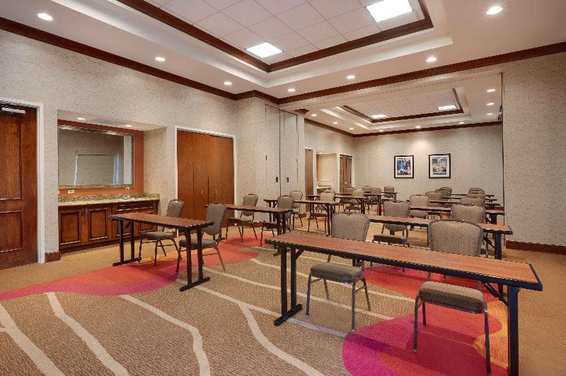 Hilton Garden Inn Chicago/Midway Airport photo 1