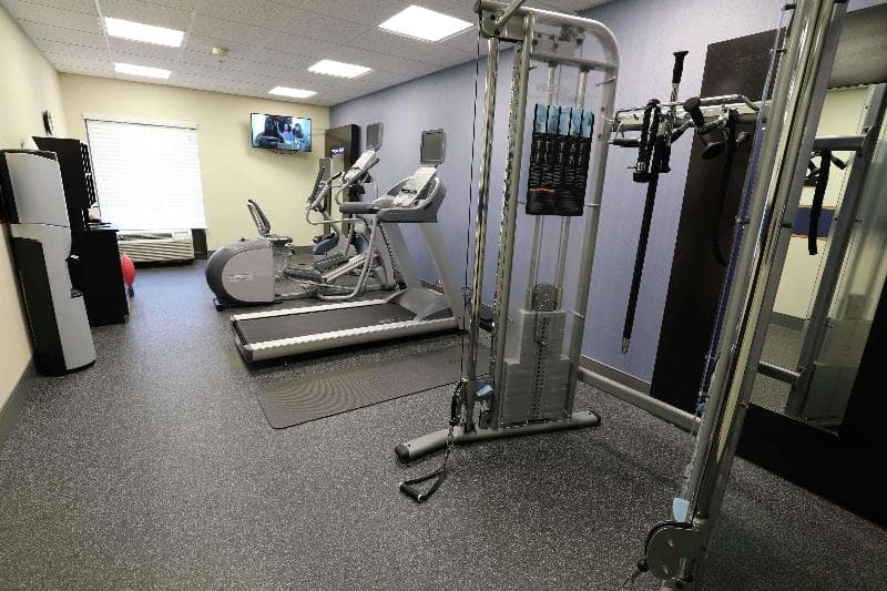 Hampton Inn Dyersburg photo 1