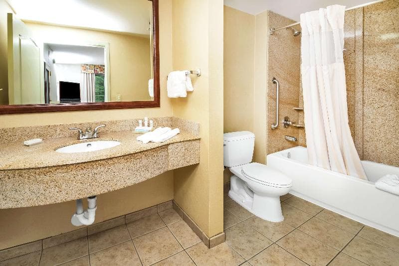 Hilton Garden Inn Fayetteville Fort Liberty 3