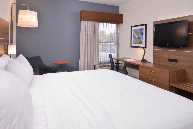 Holiday Inn Express Olean 5
