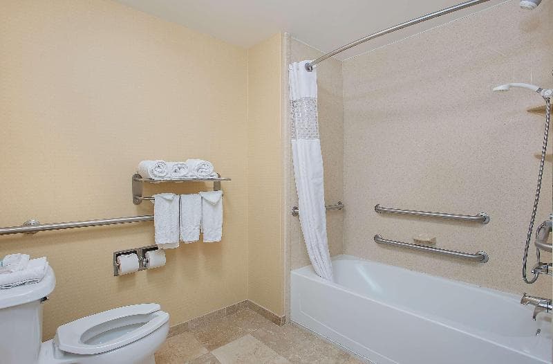 Hampton Inn Covington 2