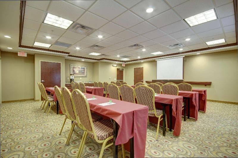 Hampton Inn & Suites Alexandria 4