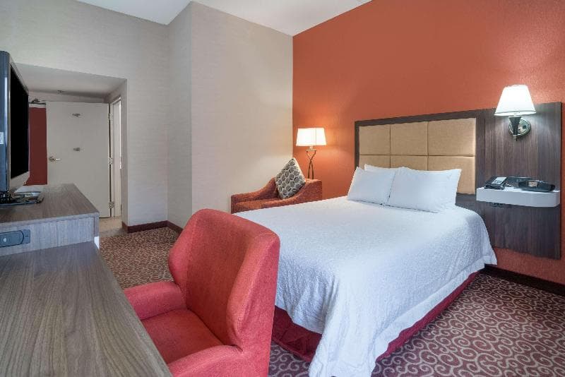 Hampton Inn Frostburg 2