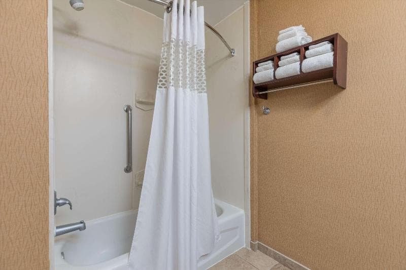 Hampton Inn Owensboro South 2
