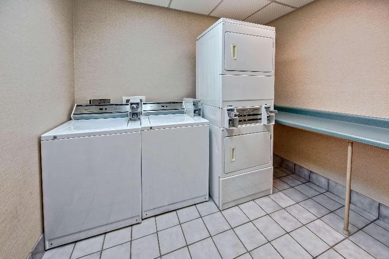 Hampton Inn by Hilton Clarksville 2