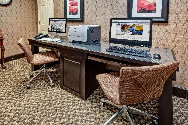 Hampton Inn by Hilton Clarksville photo 1