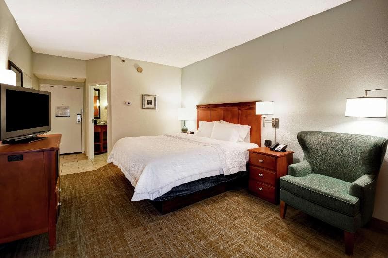 Hampton Inn St. Louis/Westport 2