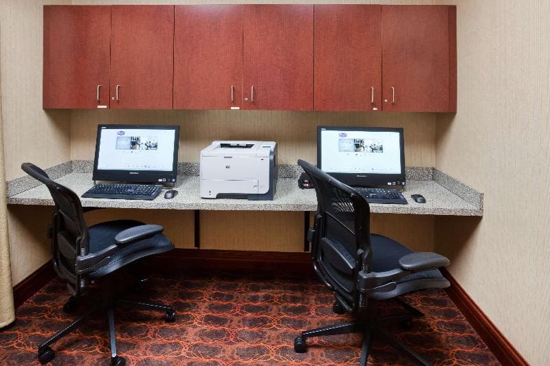 Hampton Inn Fairmont photo 1