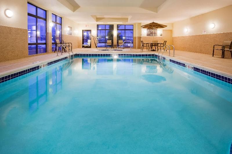 Hampton Inn Fairmont 5