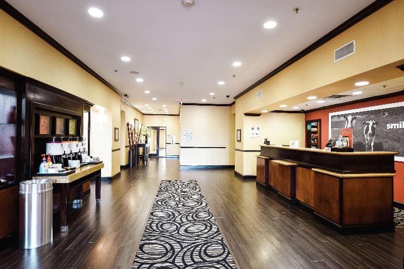 Hampton Inn & Suites Pine Bluff 3