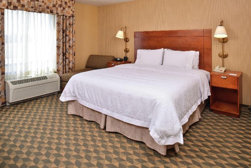 Hampton Inn Harrison 5