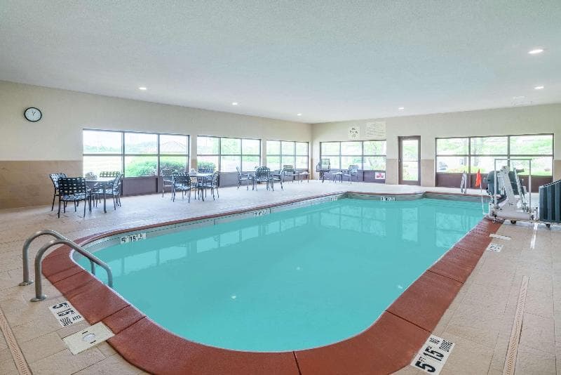 Hampton Inn Corydon 4