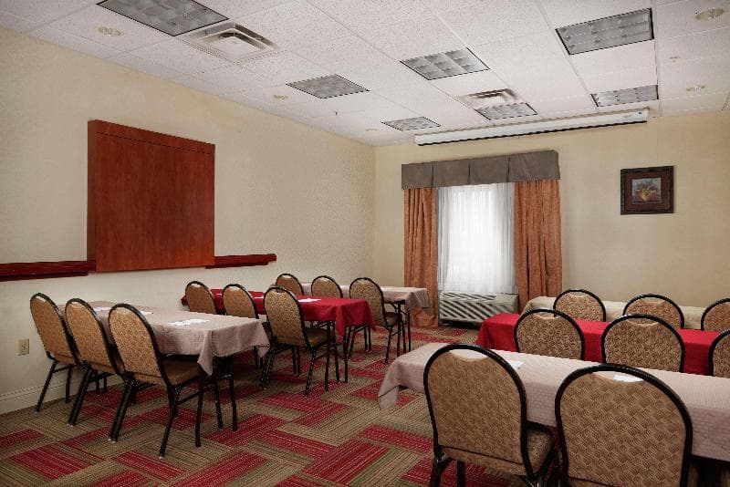 Hampton Inn & Suites Roswell 5
