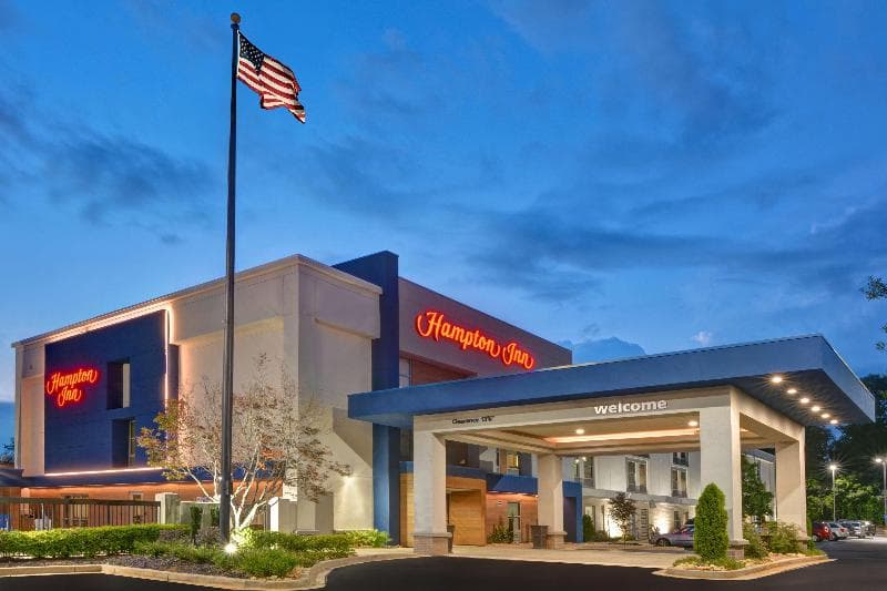 Hampton Inn Greenwood 3