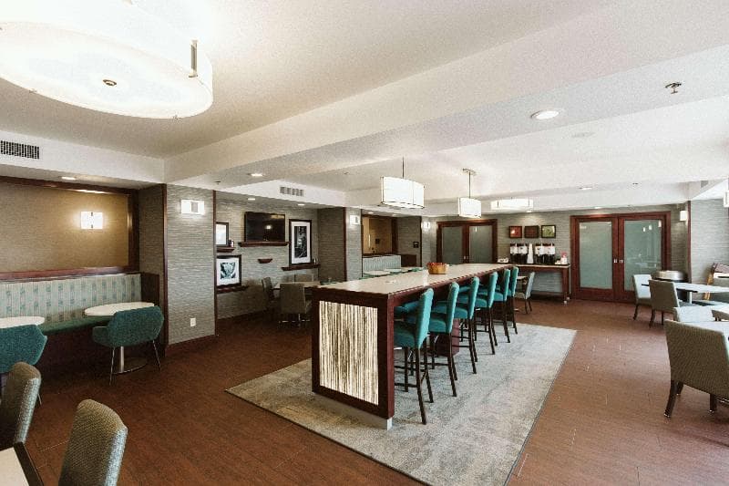 Hampton Inn Bismarck 3
