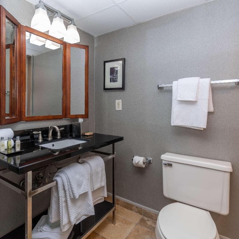 DoubleTree by Hilton Hotel New Bern Riverfront 3