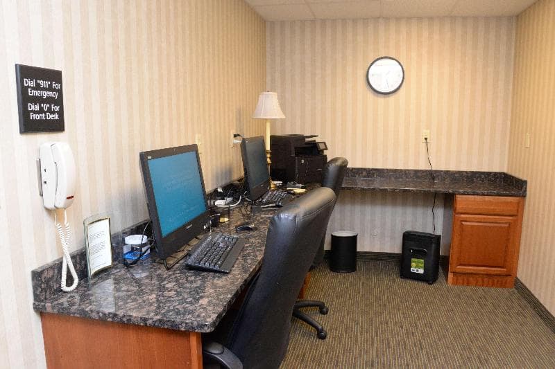 Hampton Inn Abingdon main
