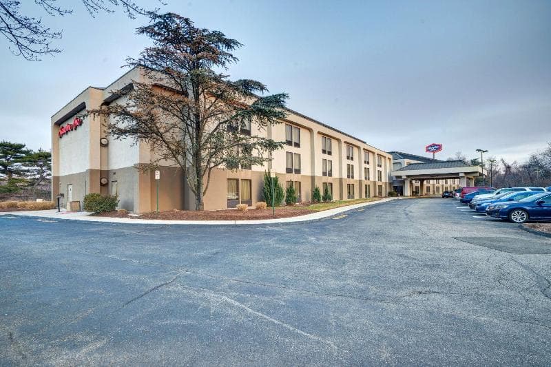 Hampton Inn Milford 5