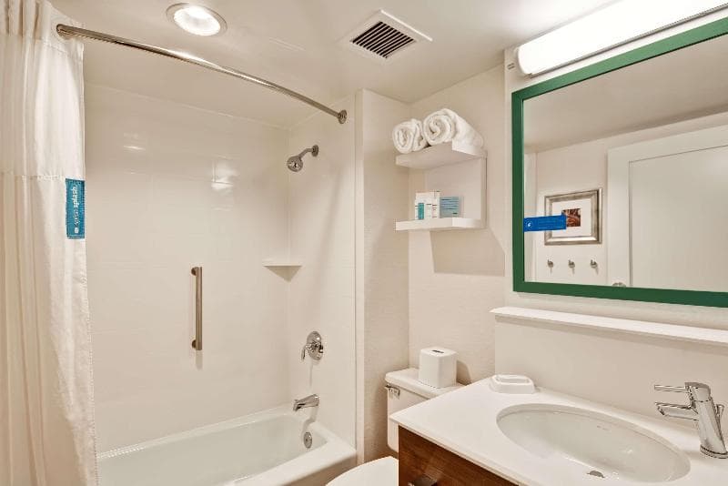 Hampton Inn Milford 3