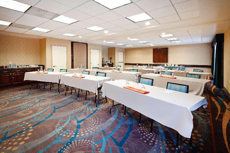 Hampton Inn & Suites Agoura Hills photo 1