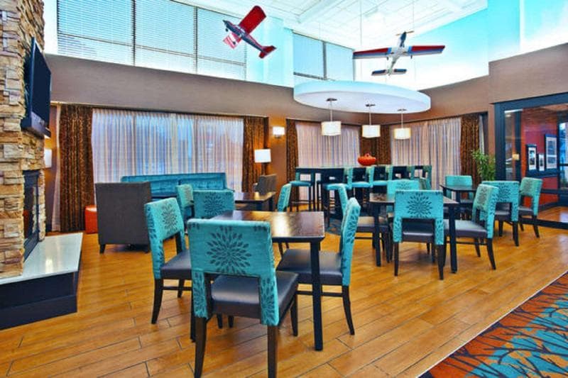 Hampton Inn Chicago-Midway Airport 5
