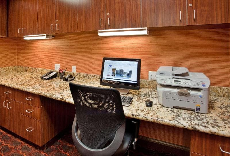 Hampton Inn & Suites Aberdeen photo 1