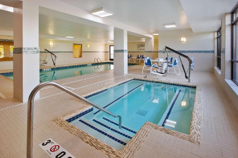 Hampton Inn Commerce Novi 3