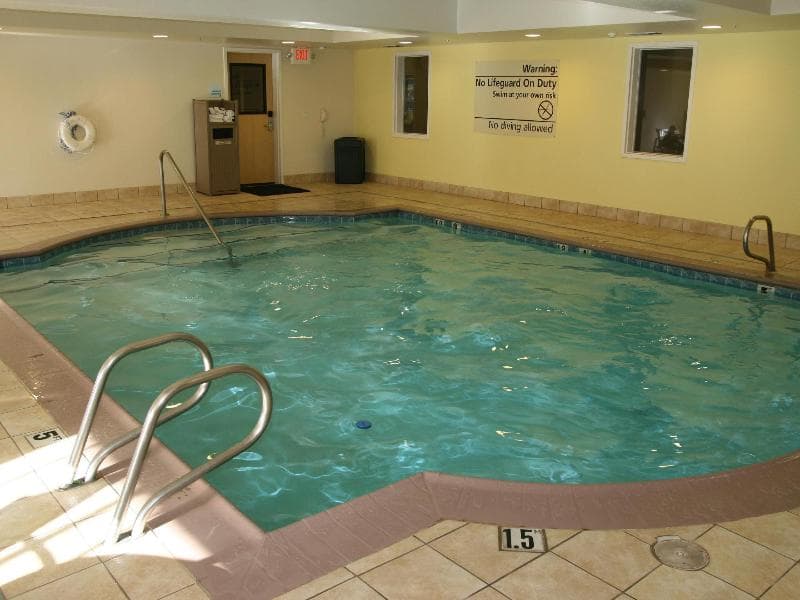 Holiday Inn Express Stockton Southeast 3