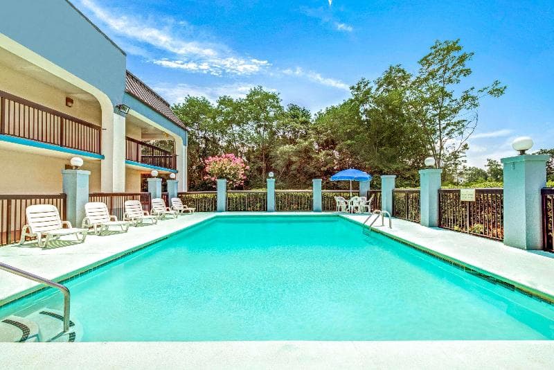 Baymont by Wyndham McDonough 3