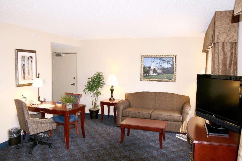 Hampton Inn & Suites Salisbury/Fruitland 2