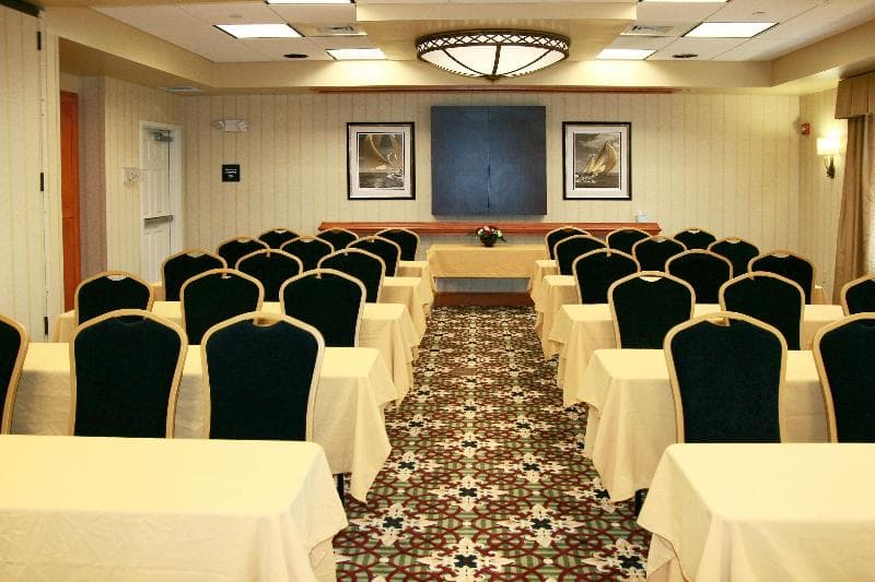Hampton Inn Easton photo 1