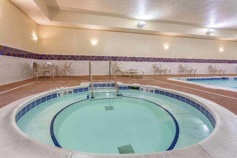 Hampton Inn Auburn 3