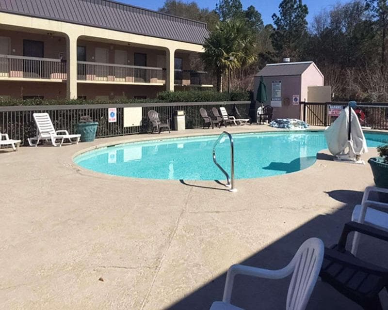 Econo Lodge Cordele 5