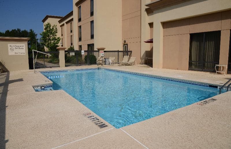 Hampton Inn Americus 5