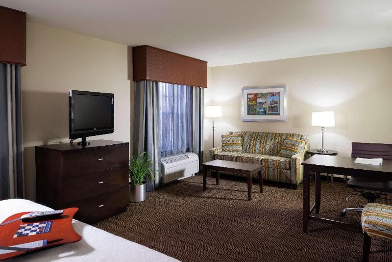 Hampton Inn & Suites Yonkers 5