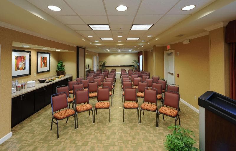 Hampton Inn & Suites Scottsboro photo 1