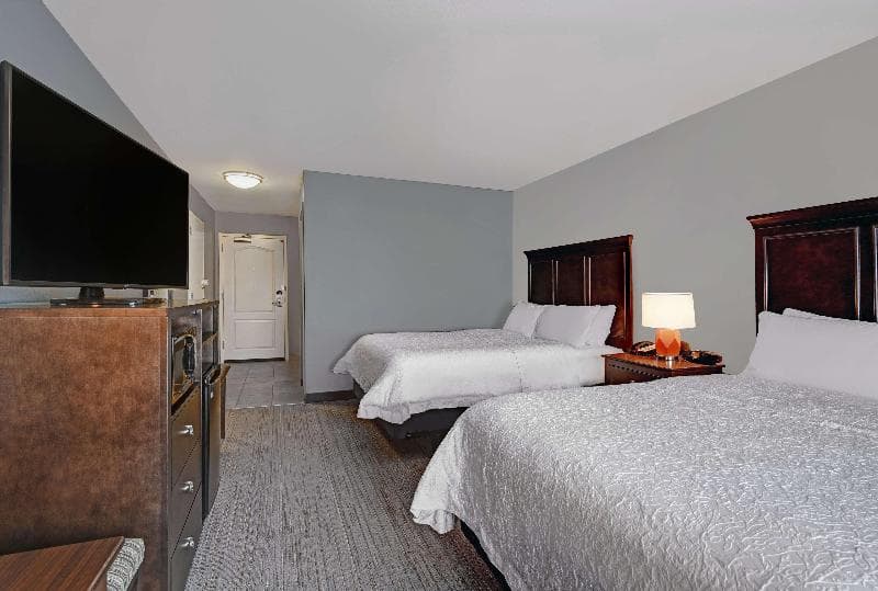 Hampton Inn Farmington 4