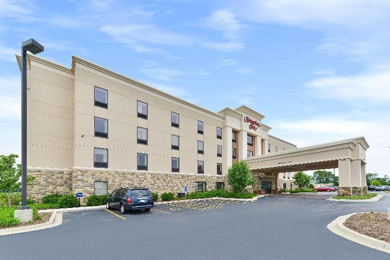 Hampton Inn Yorkville photo 1