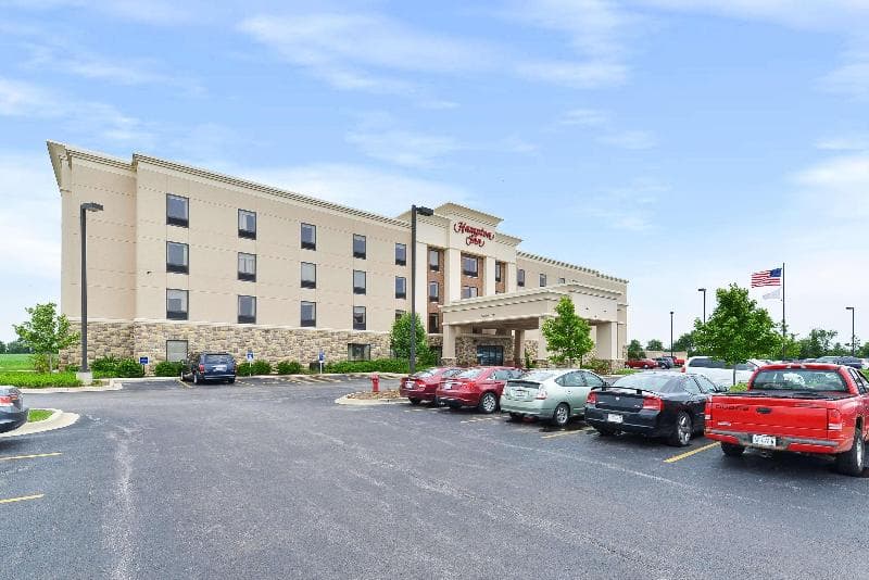 Hampton Inn Yorkville 2