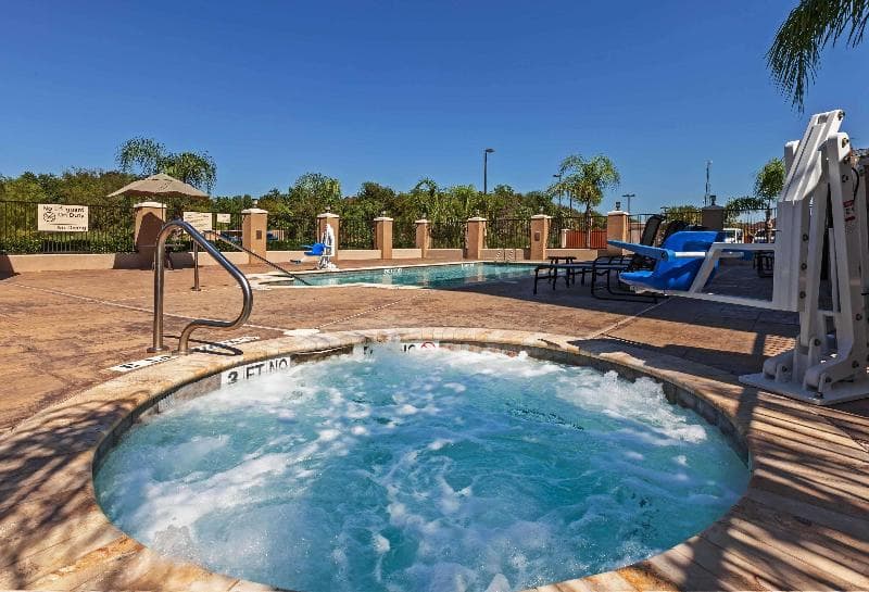 Hampton Inn & Suites Lake Jackson-Clute 2