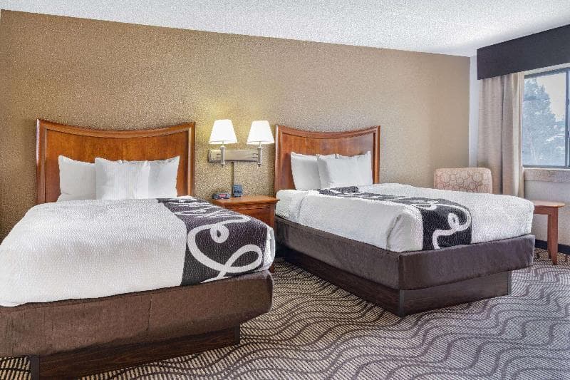 La Quinta Inn & Suites by Wyndham Minneapolis-Minnetonka 5